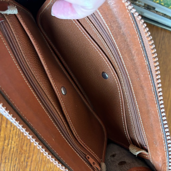 Vintage Dooney & Bourke Crossbody - Picture 15 of 15